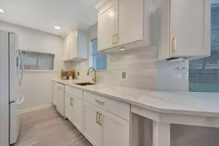 910 Beachcomber Ln, Houston, TX 77062 - Photo 25