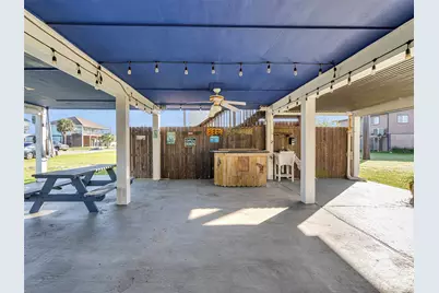 16527 Lewis Scott Road, Jamaica Beach, TX 77554 - Photo 21