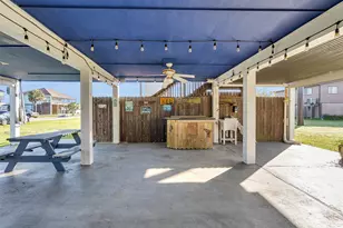 16527 Lewis Scott Rd, Jamaica Beach, TX 77554 - Photo 21