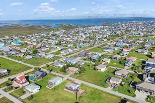 16527 Lewis Scott Rd, Jamaica Beach, TX 77554 - Photo 7