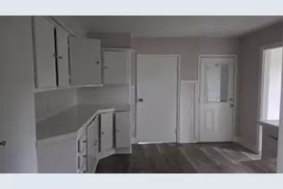 702 E Park Street, Sugar Land, TX 77498 - Photo 5