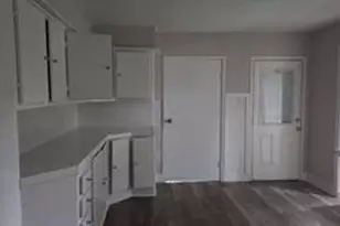 702 E Park St, Sugar Land, TX 77498 - Photo 5