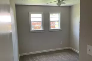 702 E Park St, Sugar Land, TX 77498 - Photo 7
