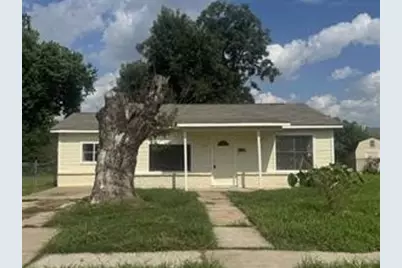 702 E Park Street, Sugar Land, TX 77498 - Photo 1