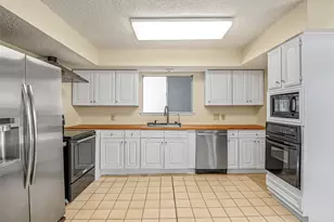 12738 Ashford Meadow Dr, Houston, TX 77082 - Photo 11