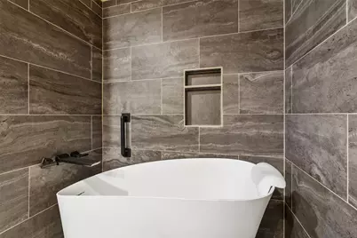 108 Harbour Town Drive, Conroe, TX 77356 - Photo 15