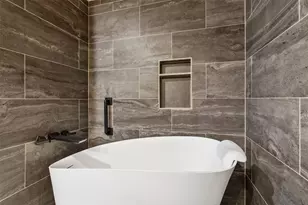 108 Harbour Town Dr, Conroe, TX 77356 - Photo 15