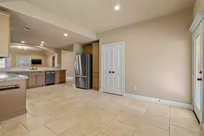 108 Harbour Town Drive, Conroe, TX 77356 - Photo 7