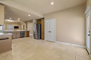 108 Harbour Town Dr, Conroe, TX 77356 - Photo 7