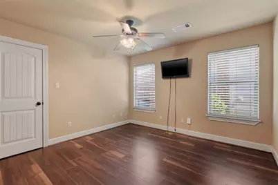 108 Harbour Town Drive, Conroe, TX 77356 - Photo 13