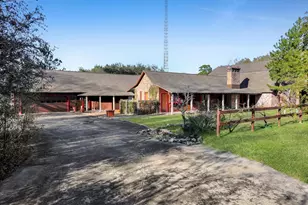 880 W Walton Rd, Lumberton, TX 77657 - Photo 1