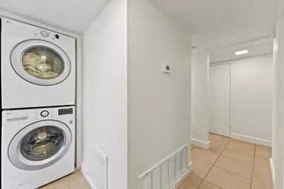 16526 Jamaica Beach Road, Jamaica Beach, TX 77554 - Photo 11