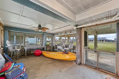 16526 Jamaica Beach Road, Jamaica Beach, TX 77554 - Photo 25