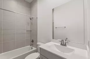 11820 S Pavillion Dr, Mont Belvieu, TX 77523 - Photo 9