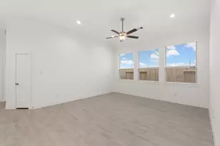 11820 S Pavillion Dr, Mont Belvieu, TX 77523 - Photo 11