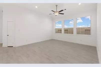 11820 South Pavillion Drive, Mont Belvieu, TX 77523 - Photo 11
