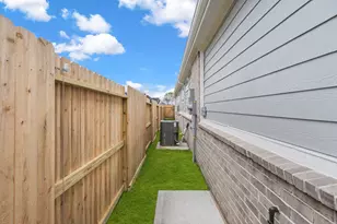 11820 S Pavillion Dr, Mont Belvieu, TX 77523 - Photo 25
