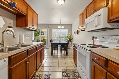 1401 Avenue O #Apt G, Huntsville, TX 77340 - Photo 13