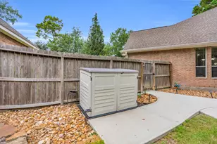 2 Marlowe Way, Conroe, TX 77384 - Photo 35