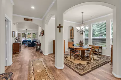 2 Marlowe Way, Conroe, TX 77384 - Photo 5