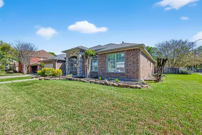 4402 Park Bend Drive, Baytown, TX 77521 - Photo 3