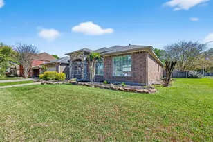 4402 Park Bend Dr, Baytown, TX 77521 - Photo 3