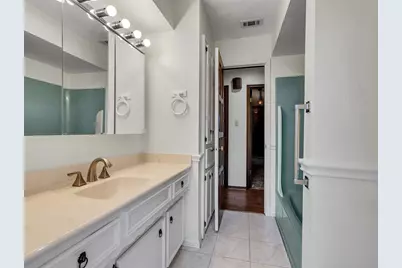 8 Shadowood Street, Conroe, TX 77304 - Photo 23