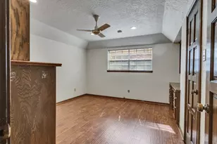 8 Shadowood St, Conroe, TX 77304 - Photo 21