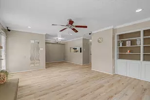794 Thicket Ln, Houston, TX 77079 - Photo 15