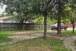 809 N Ave D, Humble, TX 77338 - Photo 5