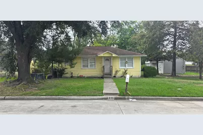 809 N Avenue D, Humble, TX 77338 - Photo 1