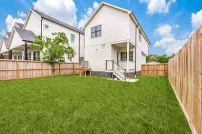 728 E 38th Street, Houston, TX 77022 - Photo 17
