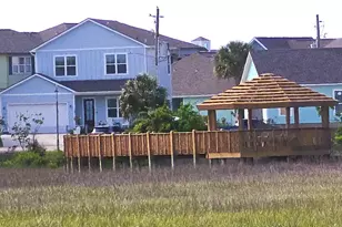 9822 Tulum Ct, Galveston, TX 77554 - Photo 3
