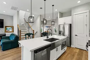 825 Woodcrest Dr, Houston, TX 77018 - Photo 3