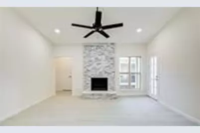 2001 Bering Drive #8J, Houston, TX 77057 - Photo 3