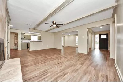5731 Lodge Creek Drive, Houston, TX 77066 - Photo 9