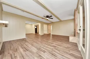 5731 Lodge Creek Dr, Houston, TX 77066 - Photo 7