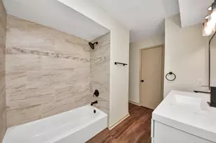 5731 Lodge Creek Dr, Houston, TX 77066 - Photo 23