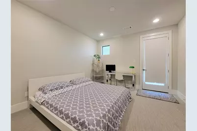 5709 Larkin Street #A, Houston, TX 77007 - Photo 9