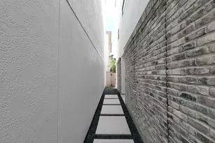 5709 Larkin St, Houston, TX 77007 - Photo 5