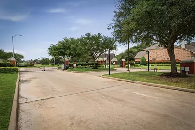 1206 Riverchase Drive, Richmond, TX 77469 - Photo 49
