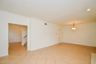 2100 Tanglewilde St, Houston, TX 77063 - Photo 13