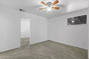 7938 Hammerly Blvd, Houston, TX 77055 - Photo 15