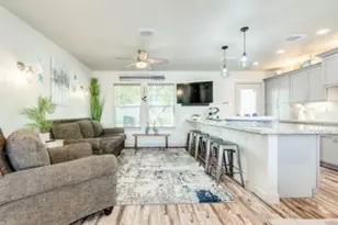 117 Tarpon Ave, Galveston, TX 77550 - Photo 3