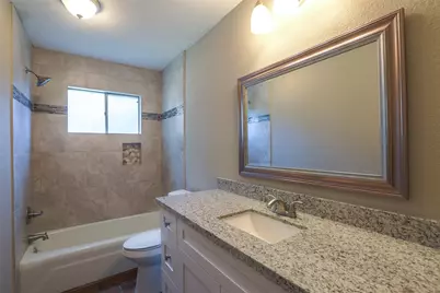 11402 Brook Meadows Lane, Meadows Place, TX 77477 - Photo 7