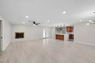 5911 Rutherglenn Dr, Houston, TX 77096 - Photo 3