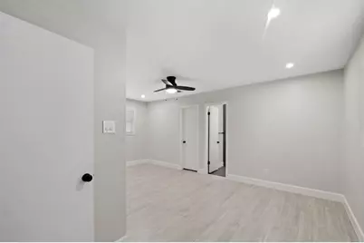 5911 Rutherglenn Drive, Houston, TX 77096 - Photo 9
