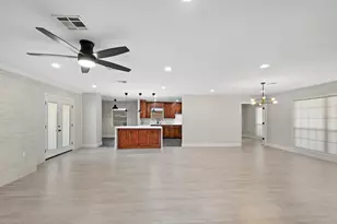 5911 Rutherglenn Dr, Houston, TX 77096 - Photo 5