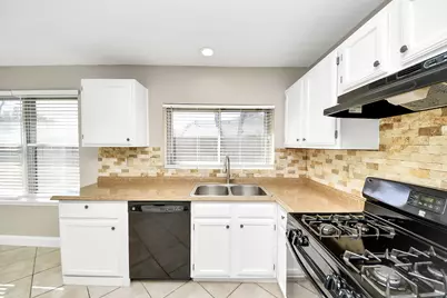 9611 Cleveland Bay Court, Houston, TX 77065 - Photo 15