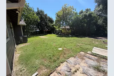 2631 N Camp Circle, La Marque, TX 77568 - Photo 13
